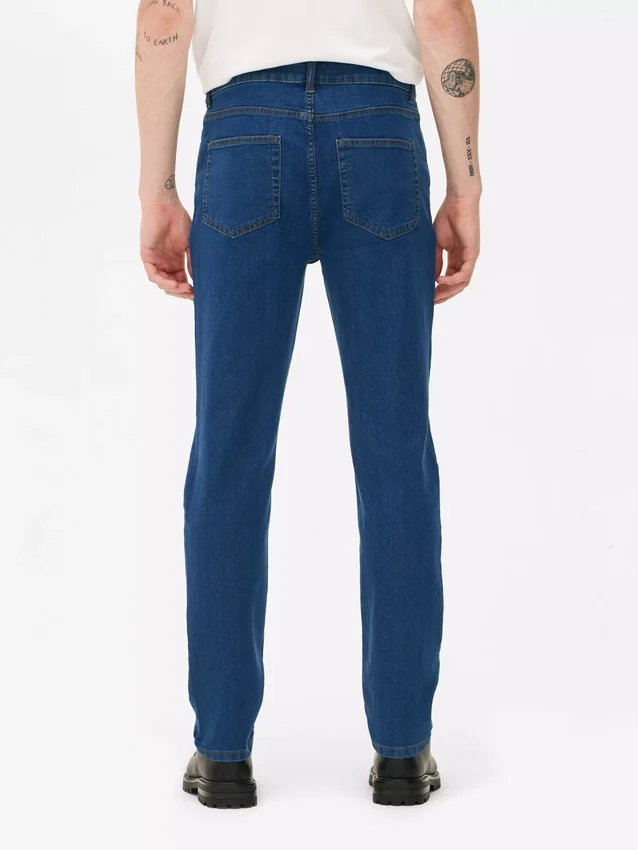 Jeans mit mittlerer Leibhöhe und schmaler Passform