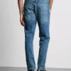 Jeans mit mittlerer Leibhöhe und schmaler Passform