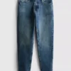 Jeans mit mittlerer Leibhöhe und schmaler Passform