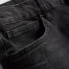 Jeans mit mittlerer Leibhöhe und schmaler Passform