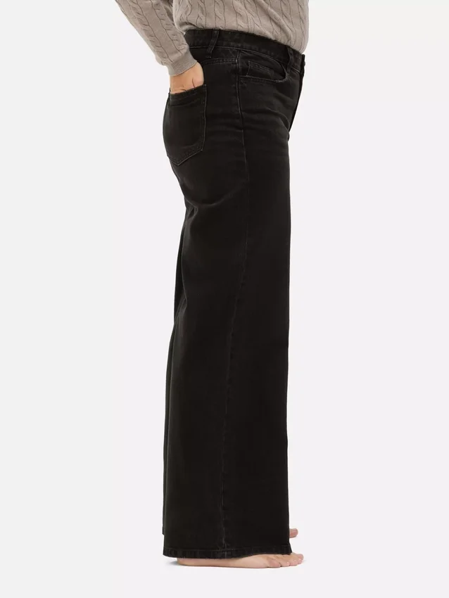Jeans mit mittlerer Leibhöhe und weitem Bein