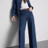 Jeans mit weitem Bein und Taschen vorne