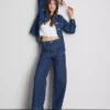 Jeans mit weitem Bein und Taschen vorne