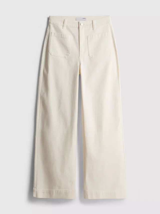 Jeans mit weitem Bein und Taschen vorne