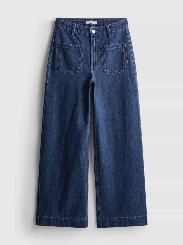 Jeans mit weitem Bein und Taschen vorne