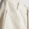 Jeans mit weitem Bein und Taschen vorne