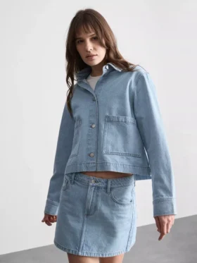 Jeansjacke aus Baumwolle mit aufgesetzten Taschen