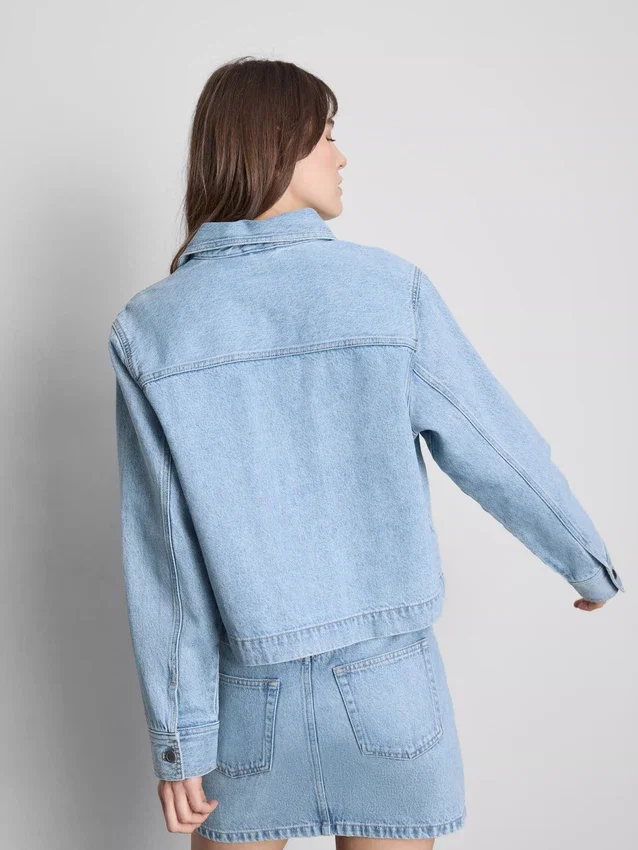 Jeansjacke aus Baumwolle mit aufgesetzten Taschen