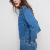 Jeansjacke aus Baumwolle mit aufgesetzten Taschen