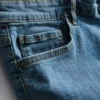 Jeansshorts in gerader Passform