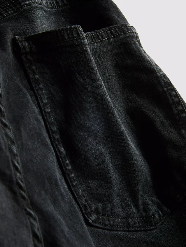 Jeansshorts in gerader Passform