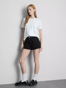 Jeansshorts mit mittlerem Bund und Umschlag