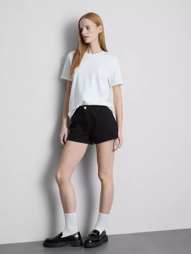 Jeansshorts mit mittlerem Bund und Umschlag