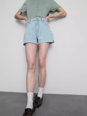 Jeansshorts mit mittlerem Bund und Umschlag