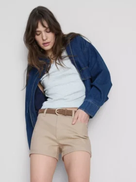 Jeansshorts mit mittlerem Bund und Umschlag