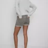 Jeansshorts mit mittlerem Bund und Umschlag