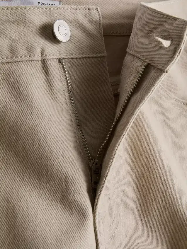 Jeansshorts mit mittlerem Bund und Umschlag