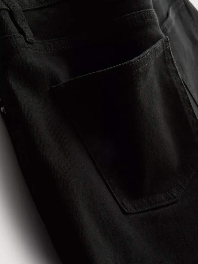 Jeansshorts mit mittlerem Bund und Umschlag