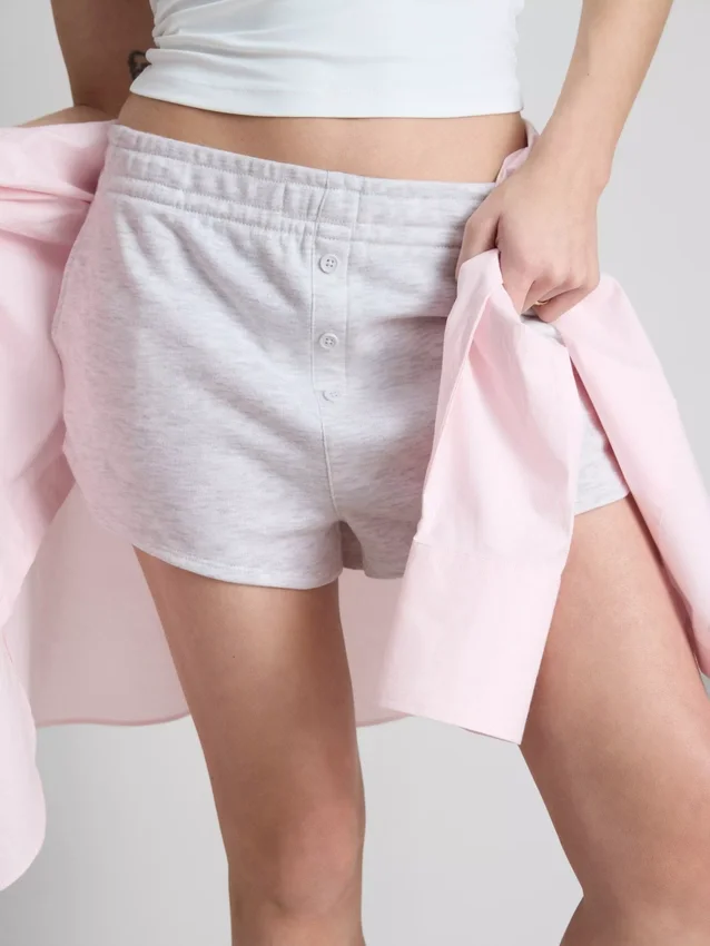 Jersey-Shorts mit Knopfdetails aus baumwollreichem Material