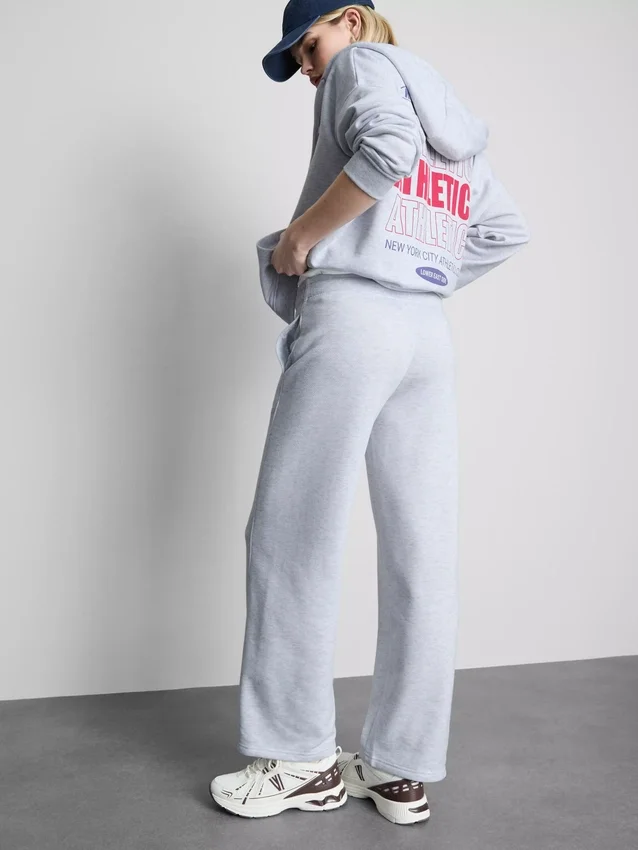 Jogginghose aus Baumwollmischung mit weitem Bein