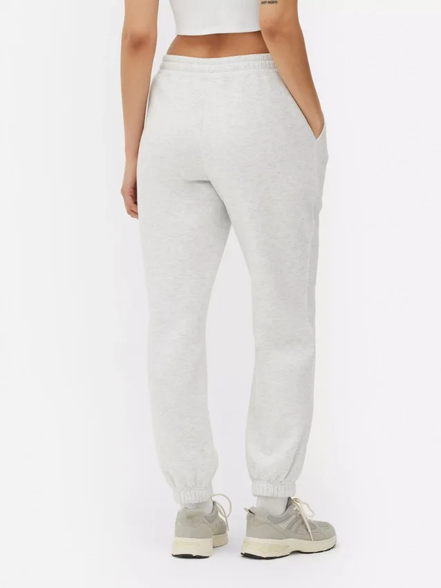 Jogginghose mit Bündchen an den Beinen und Kordelzug