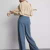 Jogginghose mit weitem Bein und Falten aus baumwollreichem Material