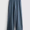 Jogginghose mit weitem Bein und Falten aus baumwollreichem Material