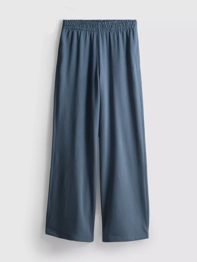 Jogginghose mit weitem Bein und Falten aus baumwollreichem Material