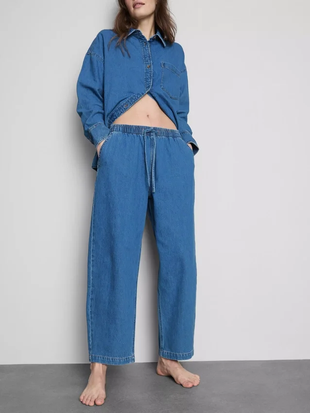 Jogginghosen aus Baumwoll-Denim mit konischer Passform