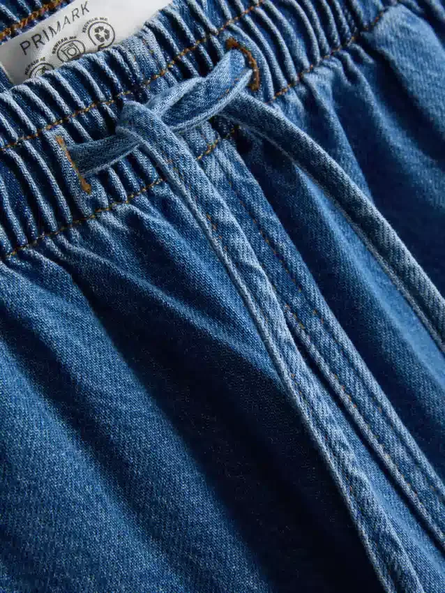 Jogginghosen aus Baumwoll-Denim mit konischer Passform