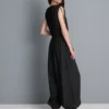 Jumpsuit mit V-Ausschnitt und Ballonbeinen