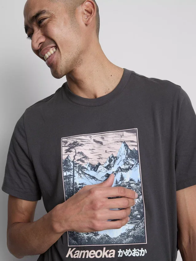 Kameoka-Hemd mit Grafikprint