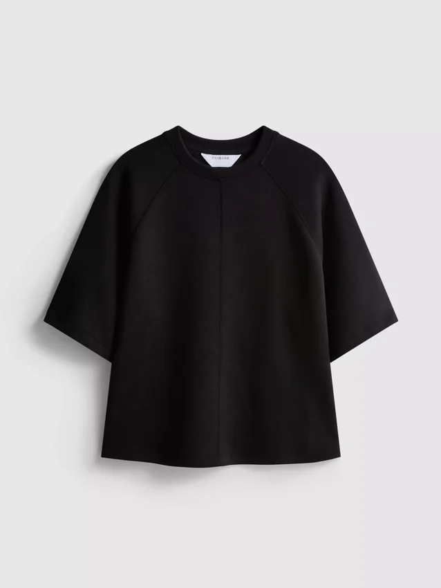 Kastenförmiges Kurzarm-T-Shirt mit Shorts