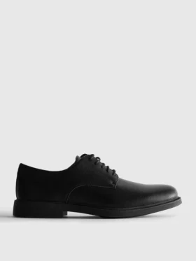 Klassische Derby-Schuhe