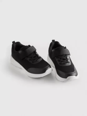 Klobige Low-Top-Sneaker