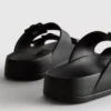 Klobige Sandalen mit doppeltem Schnallenriemen