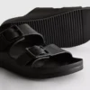 Klobige Sandalen mit doppeltem Schnallenriemen