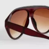 Klobige Sonnenbrille im Pilotenstil