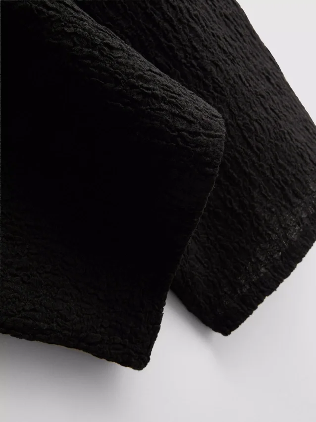 Knautschige Hose mit geradem Bein und Kordelzug