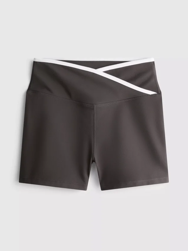 Kontrastfarbene Active-Shorts mit Überkreuz-Design