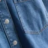 Kürzliches, kastenförmiges Hemd aus Baumwoll-Denim
