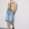 Kurzarm-Hemd mit Knöpfen und «Tropical Postcard»-Motiv