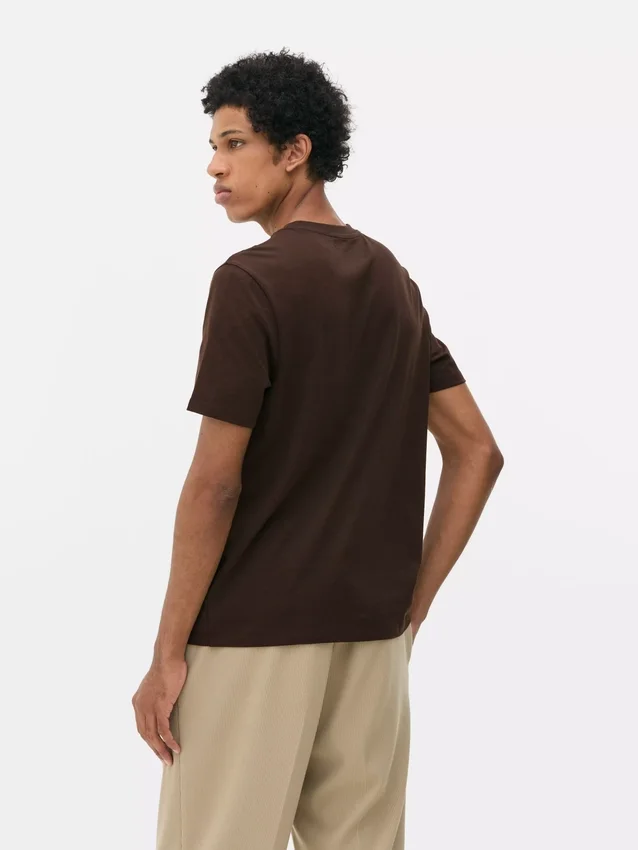 Kurzarm-T-Shirt mit Autoreifen-Motiv