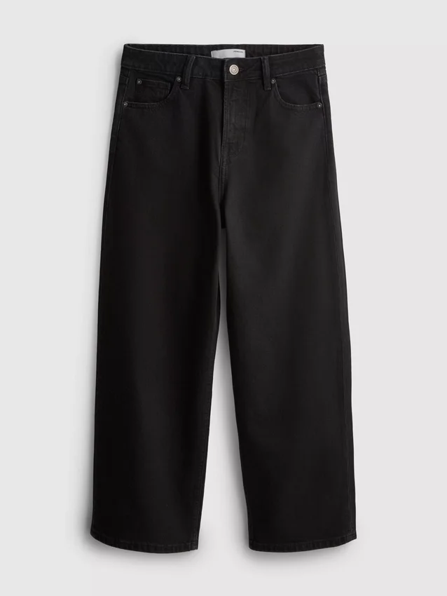 Kurze Denim-Jeans mit weitem Bein