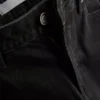 Kurze Denim-Jeans mit weitem Bein