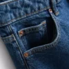 Kurze Denim-Jeans mit weitem Bein