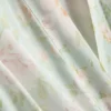 Kurzer Blumen-Morgenmantel