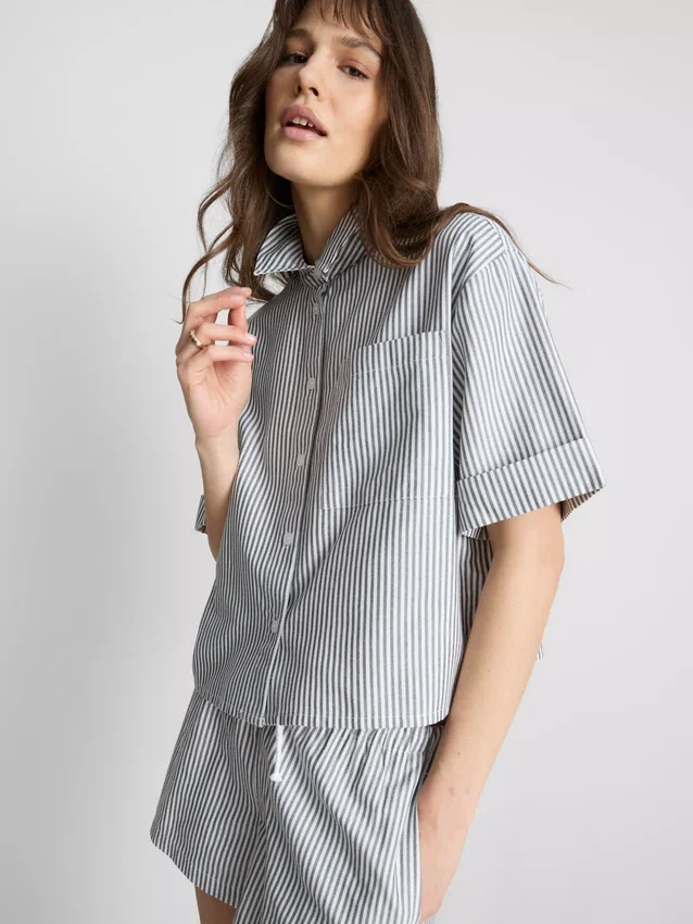 Kurzes, kastenförmiges Oxford-Shirt mit kurzen Ärmeln
