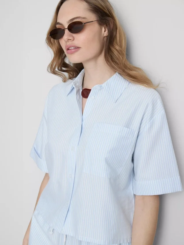 Kurzes, kastenförmiges Oxford-Shirt mit kurzen Ärmeln