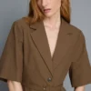 Kurzärmeliger Blazer mit Gürteldetail